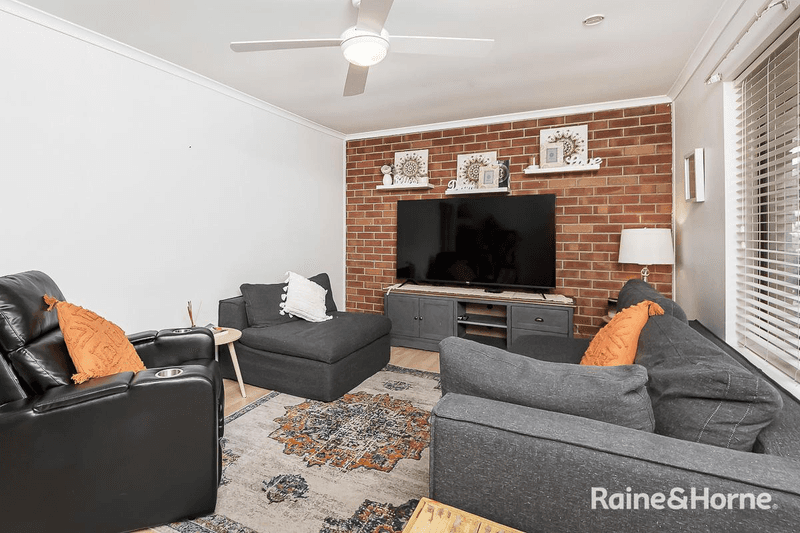 1/4 Saleyard Road, NAIRNE, SA 5252