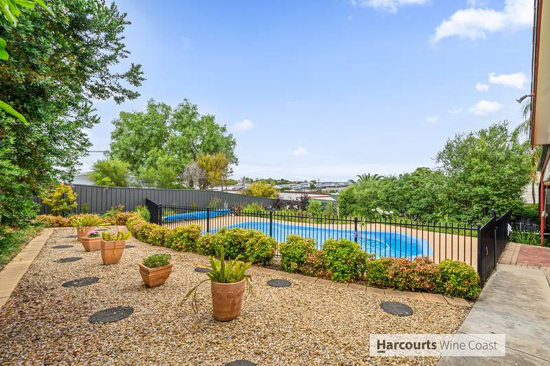 8 Passmore Avenue, PORT NOARLUNGA, SA 5167