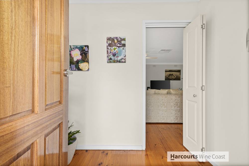 8 Passmore Avenue, PORT NOARLUNGA, SA 5167