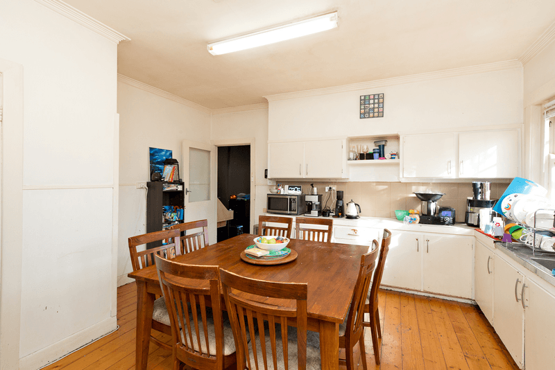 1 Salisbury Avenue, NEWINGTON, VIC 3350