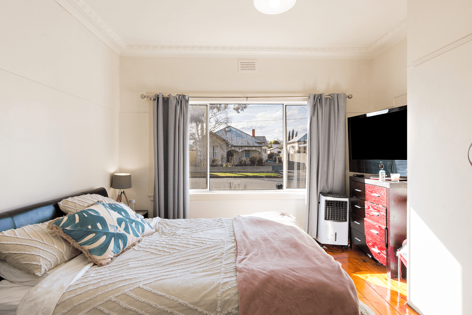 1 Salisbury Avenue, NEWINGTON, VIC 3350