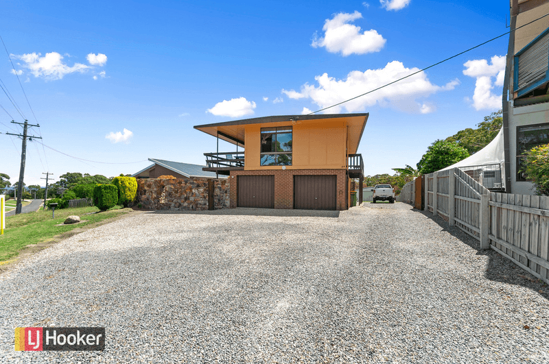 49 Ocean View Parade, LAKES ENTRANCE, VIC 3909