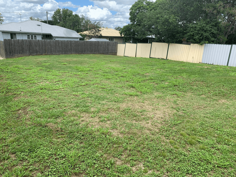 4A Cemetery Road, IPSWICH, QLD 4305