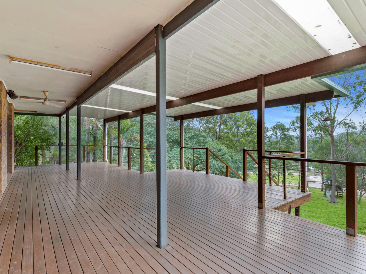 24 Samford Road, SAMFORD VALLEY, QLD 4520