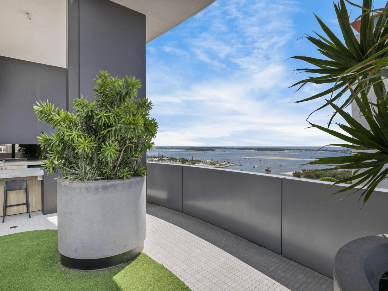 1105/139 Scarborough Street, SOUTHPORT, QLD 4215