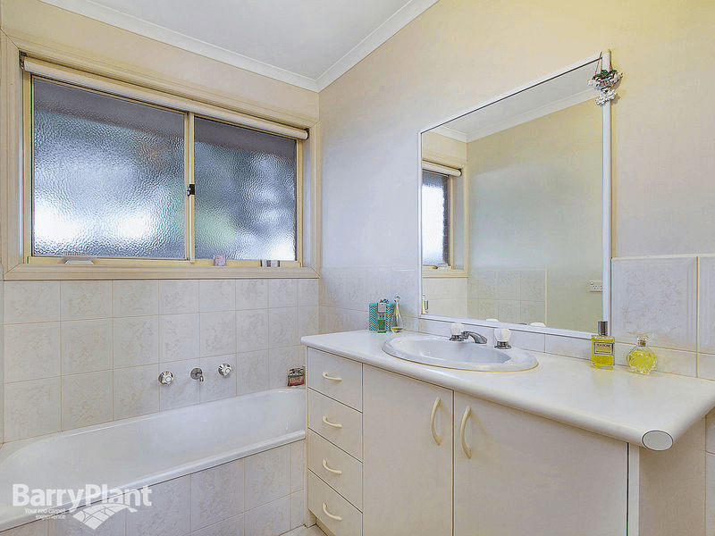 5/3 Shannon Avenue, FERNTREE GULLY, VIC 3156