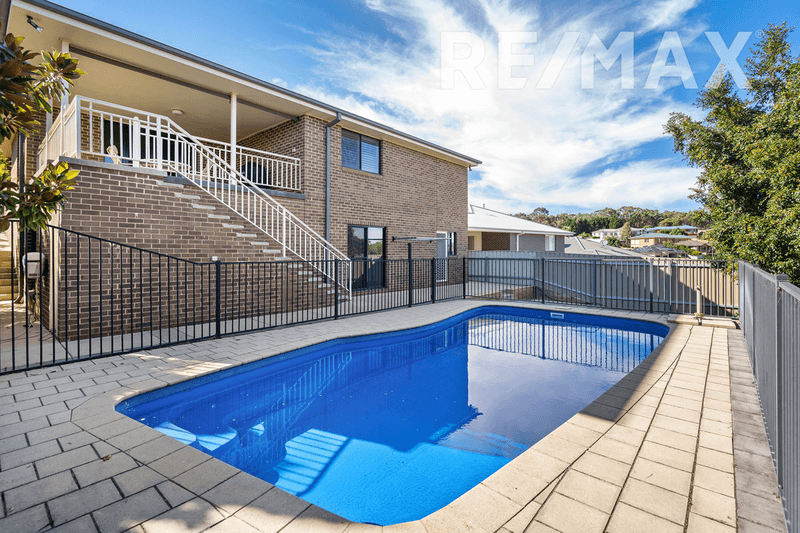 74 Brooklyn Drive, BOURKELANDS, NSW 2650