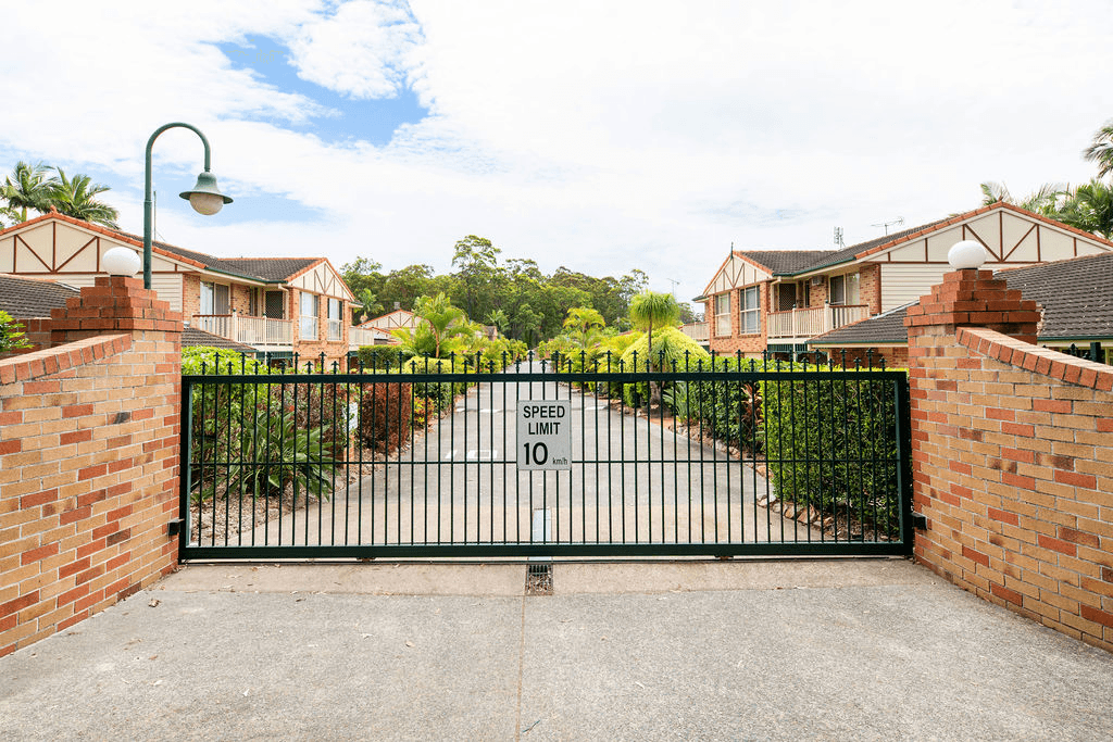 11/414 Pine Ridge Road, COOMBABAH, QLD 4216