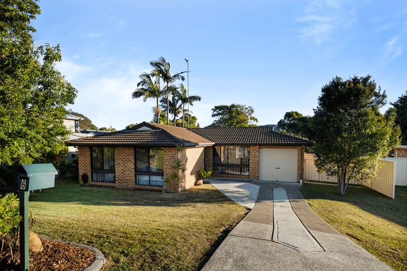 6 Lamb Close, BATEAU BAY, NSW 2261