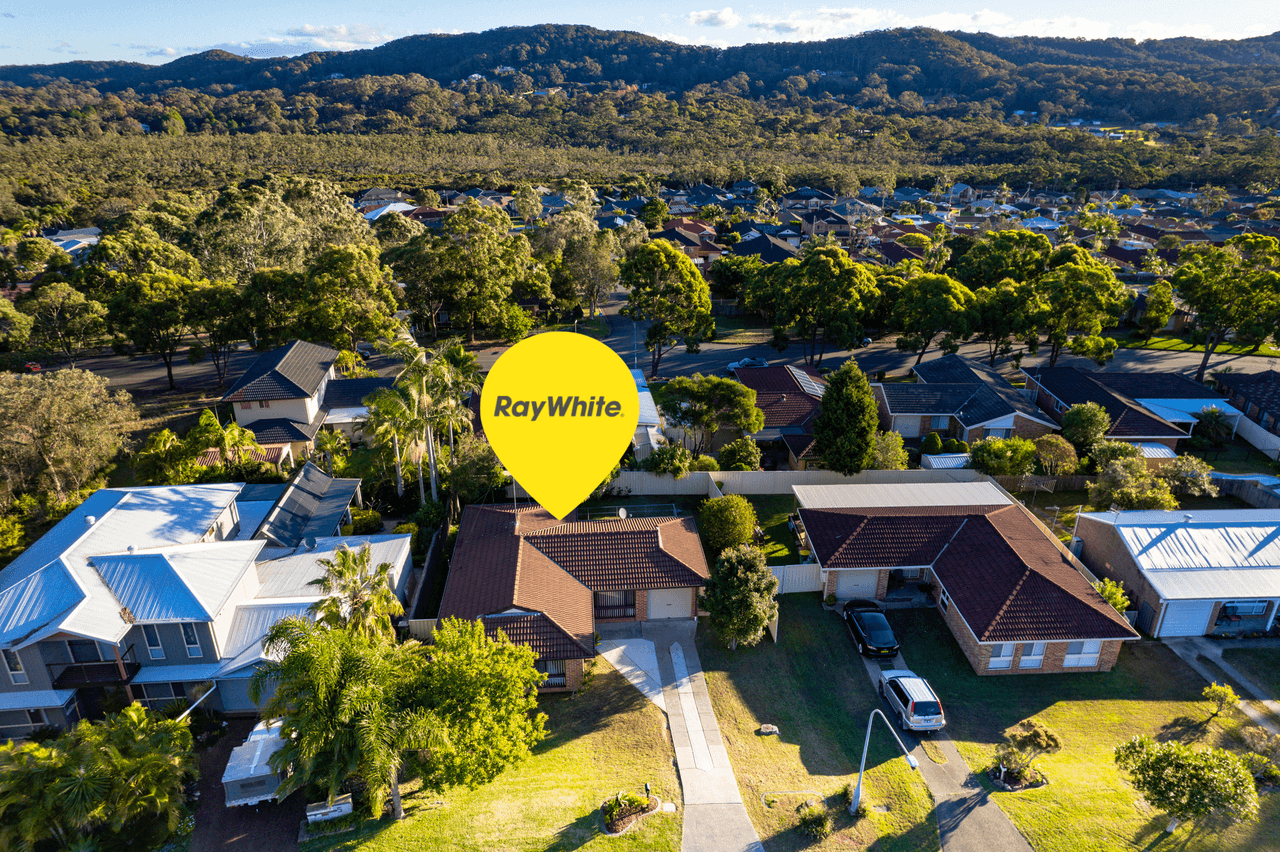 6 Lamb Close, BATEAU BAY, NSW 2261