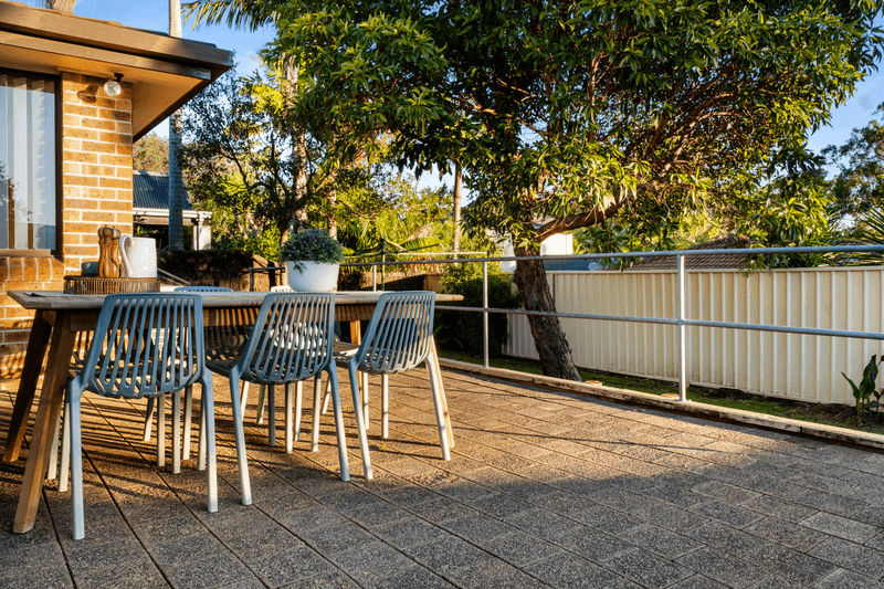 6 Lamb Close, BATEAU BAY, NSW 2261