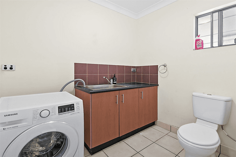 8/29 Proud Street, Labrador, QLD 4215