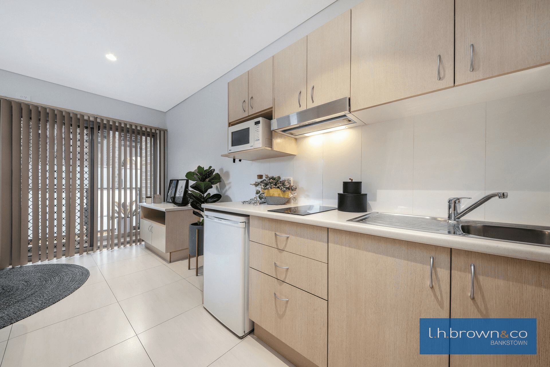8-10 Cairds Avenue, Bankstown, NSW 2200