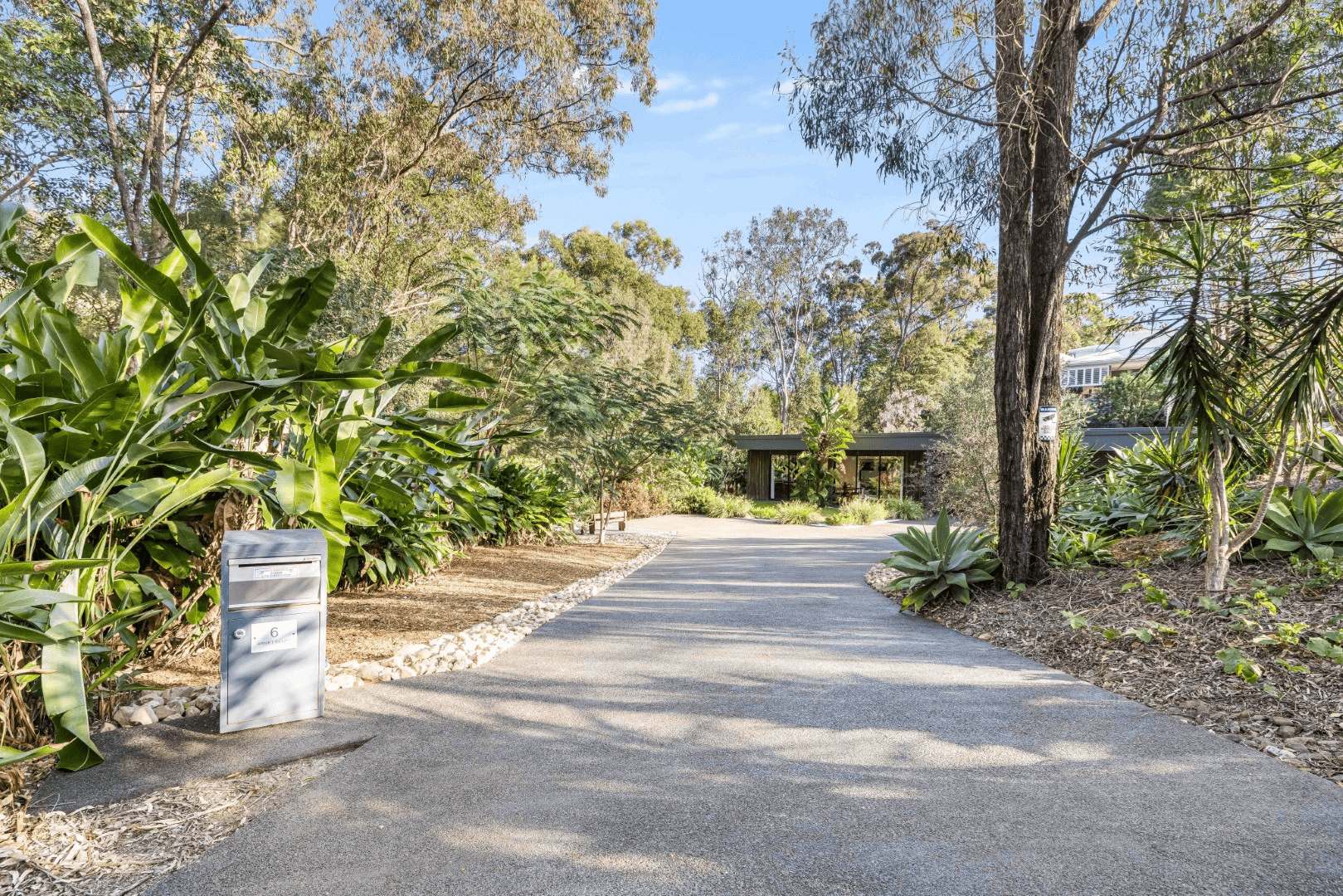 6 Armet Court, LITTLE MOUNTAIN, QLD 4551