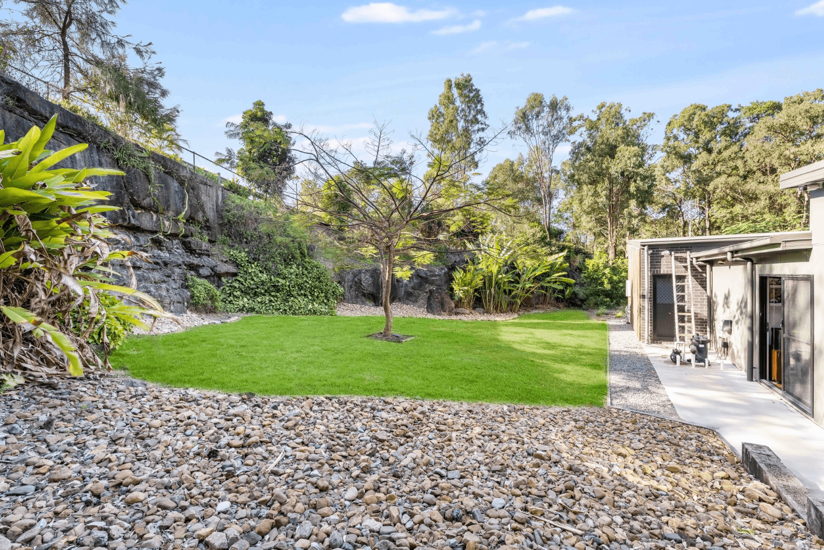 6 Armet Court, LITTLE MOUNTAIN, QLD 4551