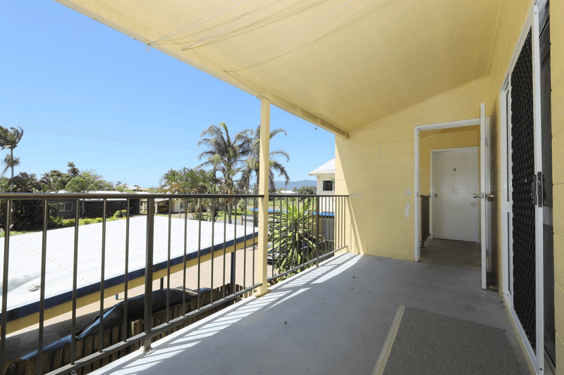 4/27 Mintaro Crescent, Woree, QLD 4868