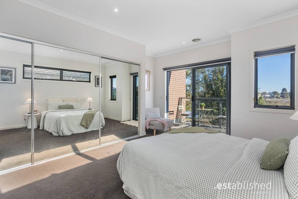 2A Bari Mews, POINT COOK, VIC 3030