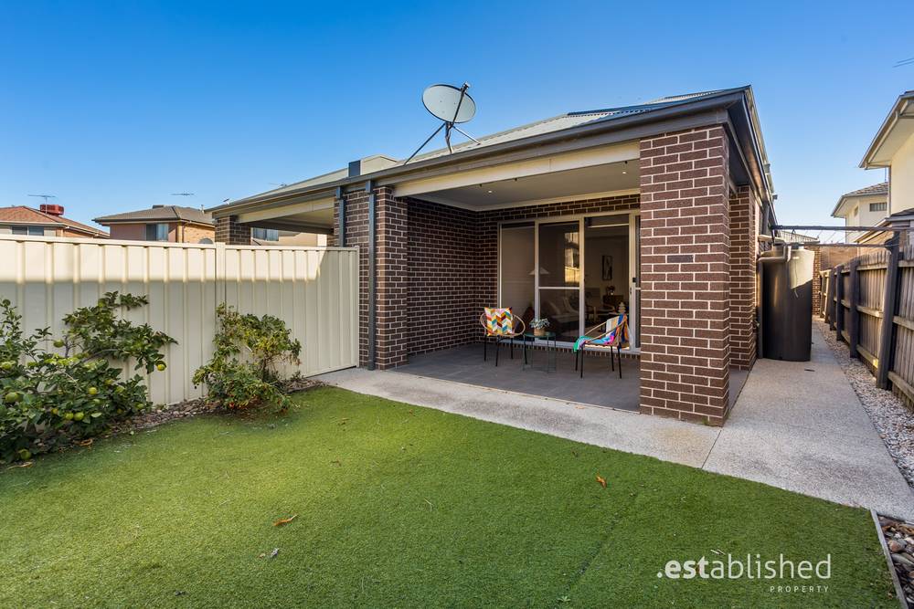 2A Bari Mews, POINT COOK, VIC 3030