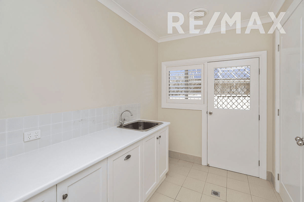 34 Brindabella Drive, TATTON, NSW 2650