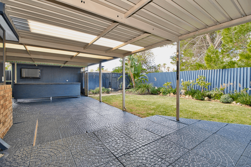 2 Falcon Street, ROCKINGHAM, WA 6168