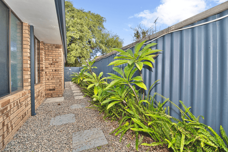 2 Falcon Street, ROCKINGHAM, WA 6168