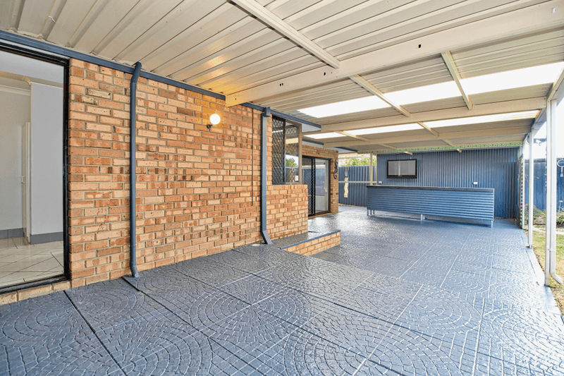 2 Falcon Street, ROCKINGHAM, WA 6168