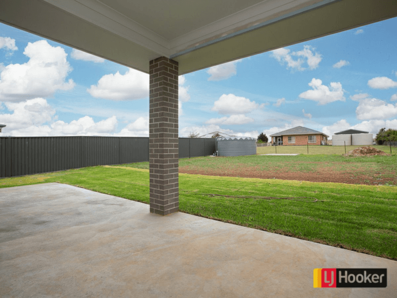 7 Mulga Place, MOORE CREEK, NSW 2340