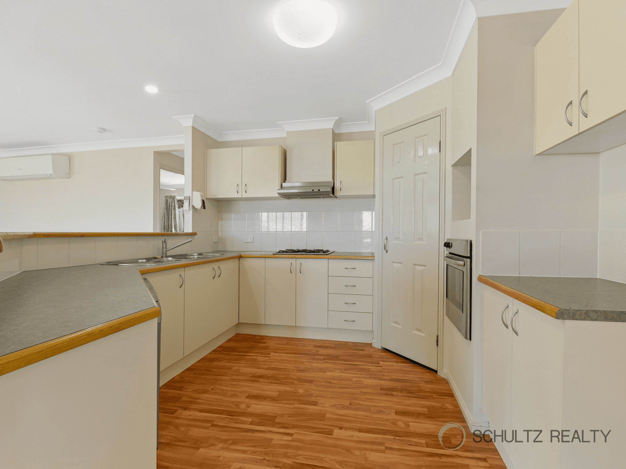 36 Johnson Parade, ORMEAU HILLS, QLD 4208