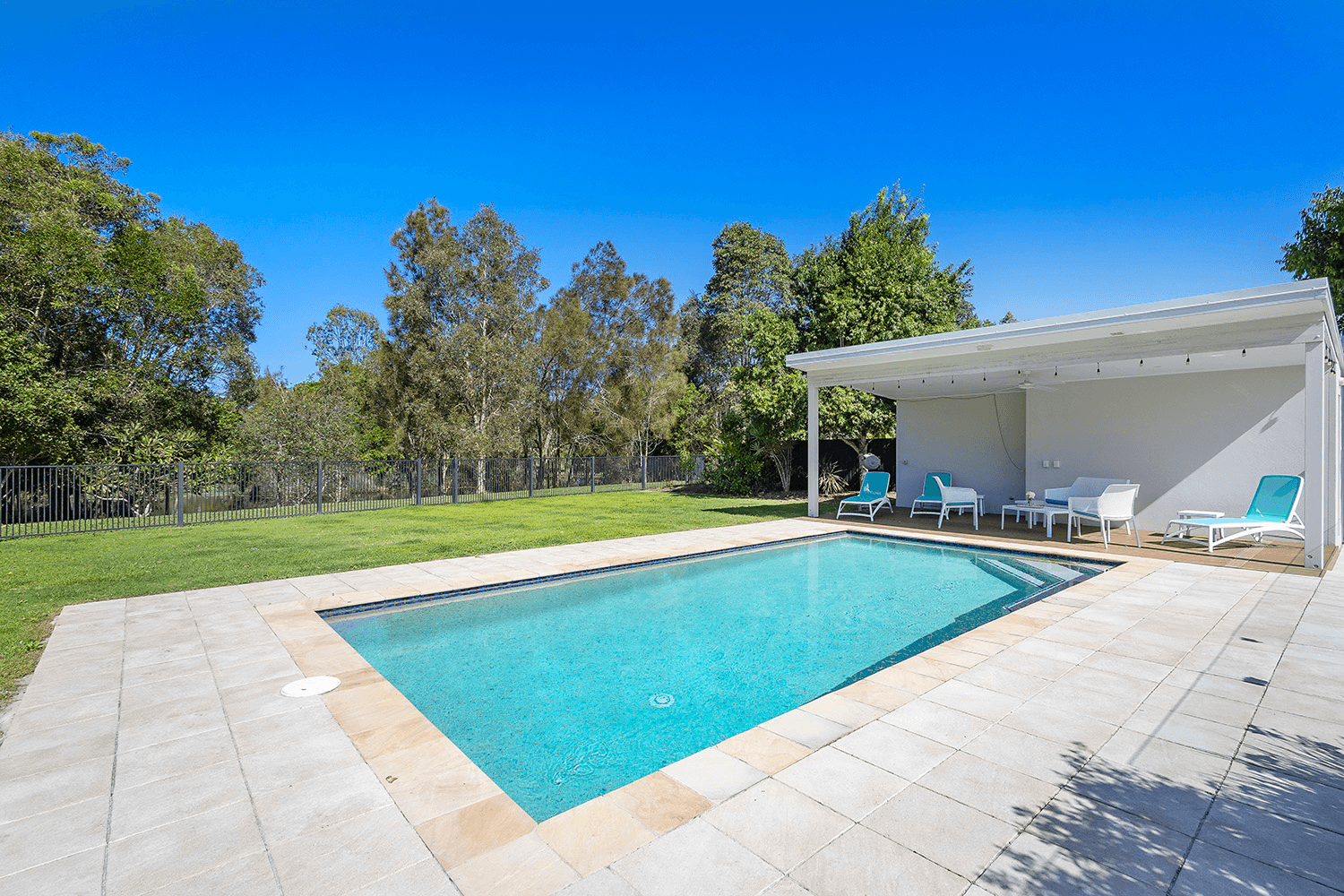 12 ATTENUATTA PLACE, NOOSAVILLE, QLD 4566