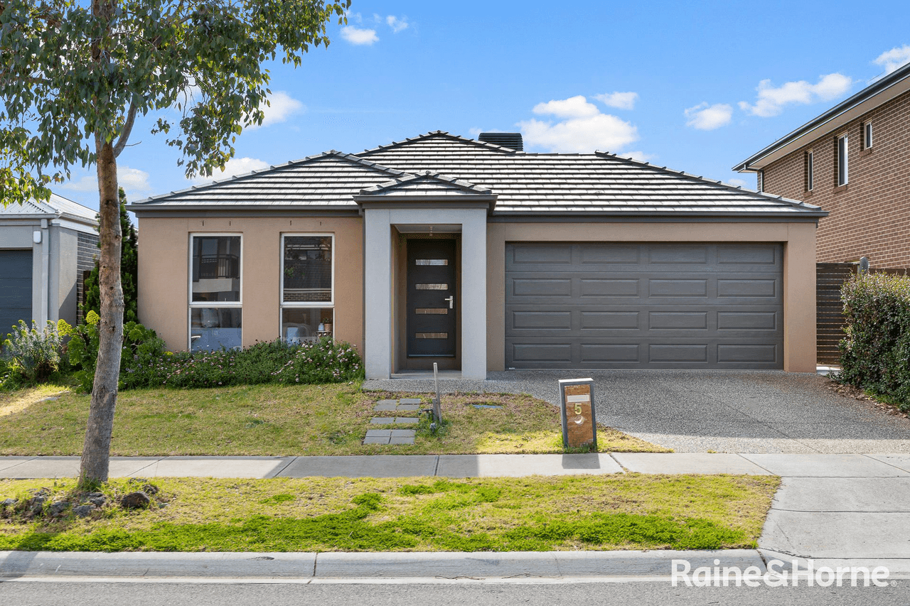 5 Coronat Drive, WILLIAMS LANDING, VIC 3027