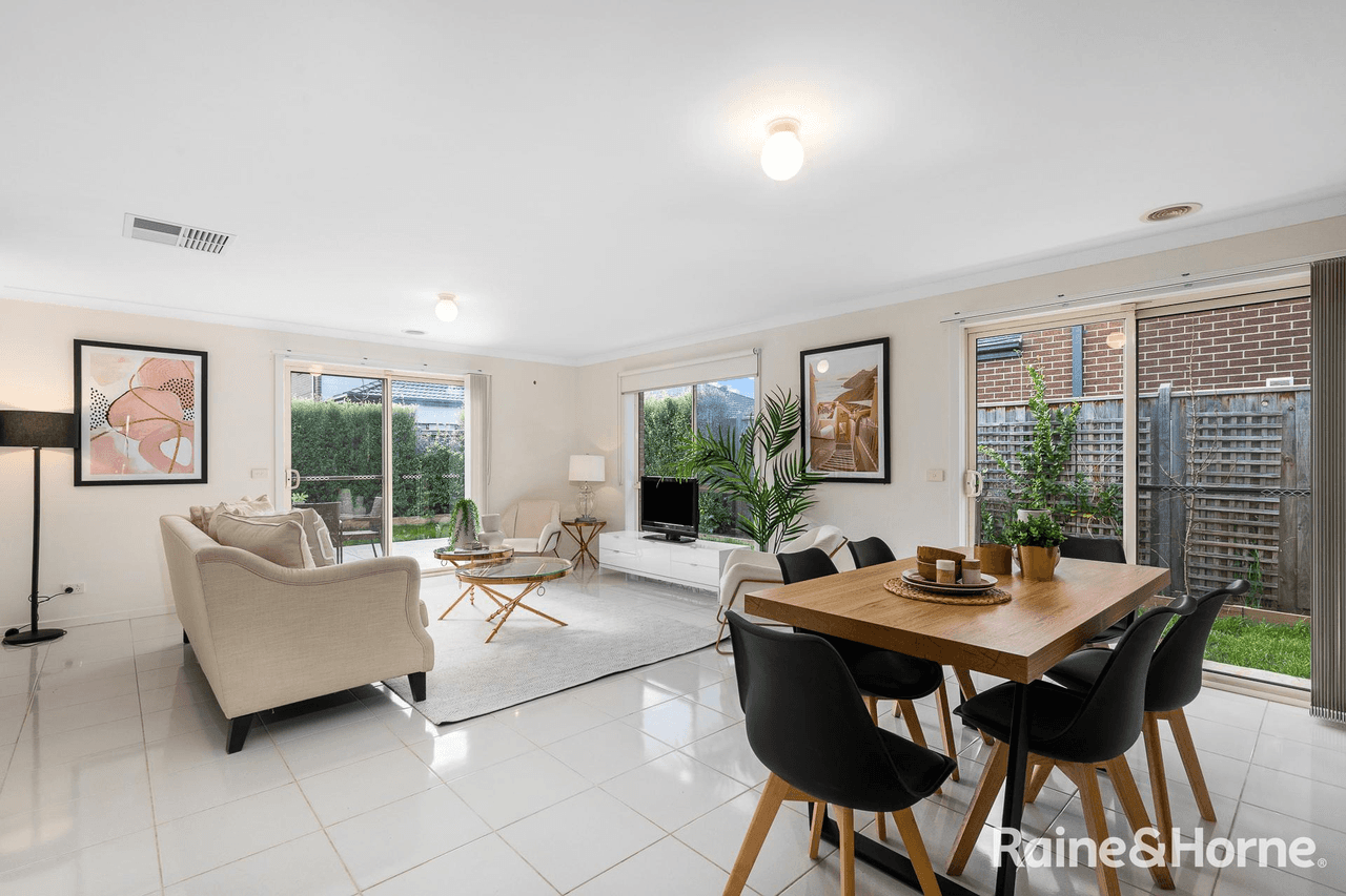 5 Coronat Drive, WILLIAMS LANDING, VIC 3027