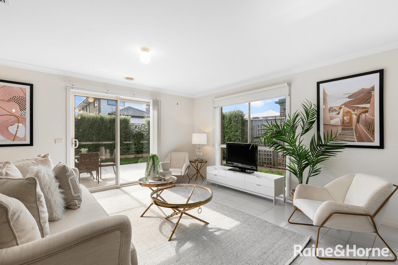 5 Coronat Drive, WILLIAMS LANDING, VIC 3027