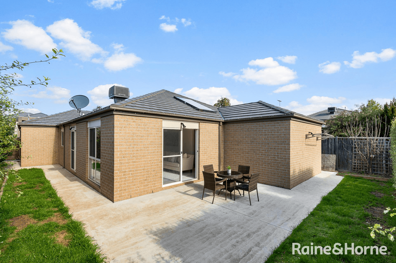 5 Coronat Drive, WILLIAMS LANDING, VIC 3027