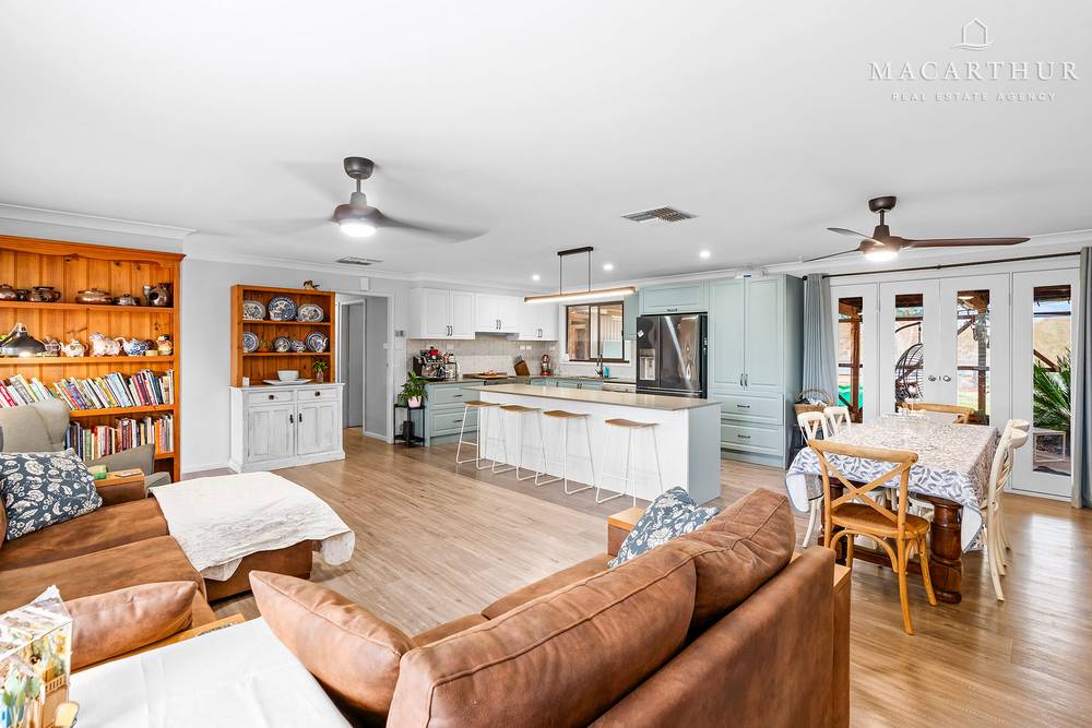 26-28 Bruce Street, Coolamon, NSW 2701