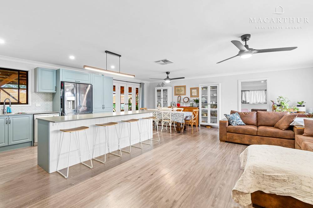 26-28 Bruce Street, Coolamon, NSW 2701