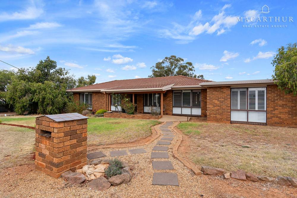 26-28 Bruce Street, Coolamon, NSW 2701