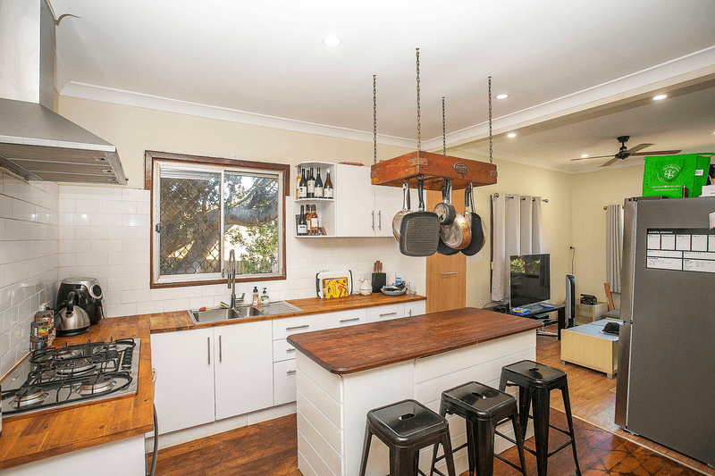 8 Windoo Place, KOONGAMIA, WA 6056