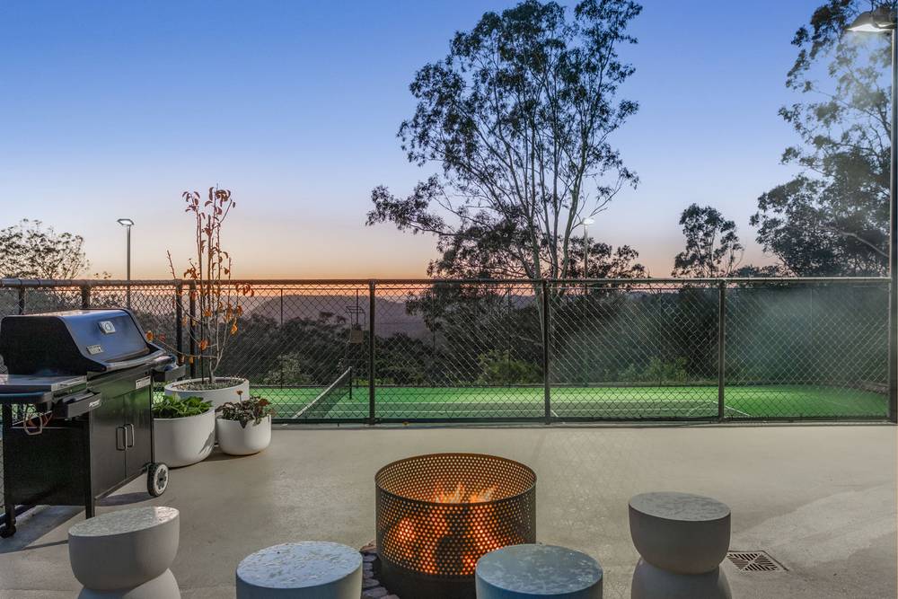 1 Eclipse Court, HIGHFIELDS, QLD 4352
