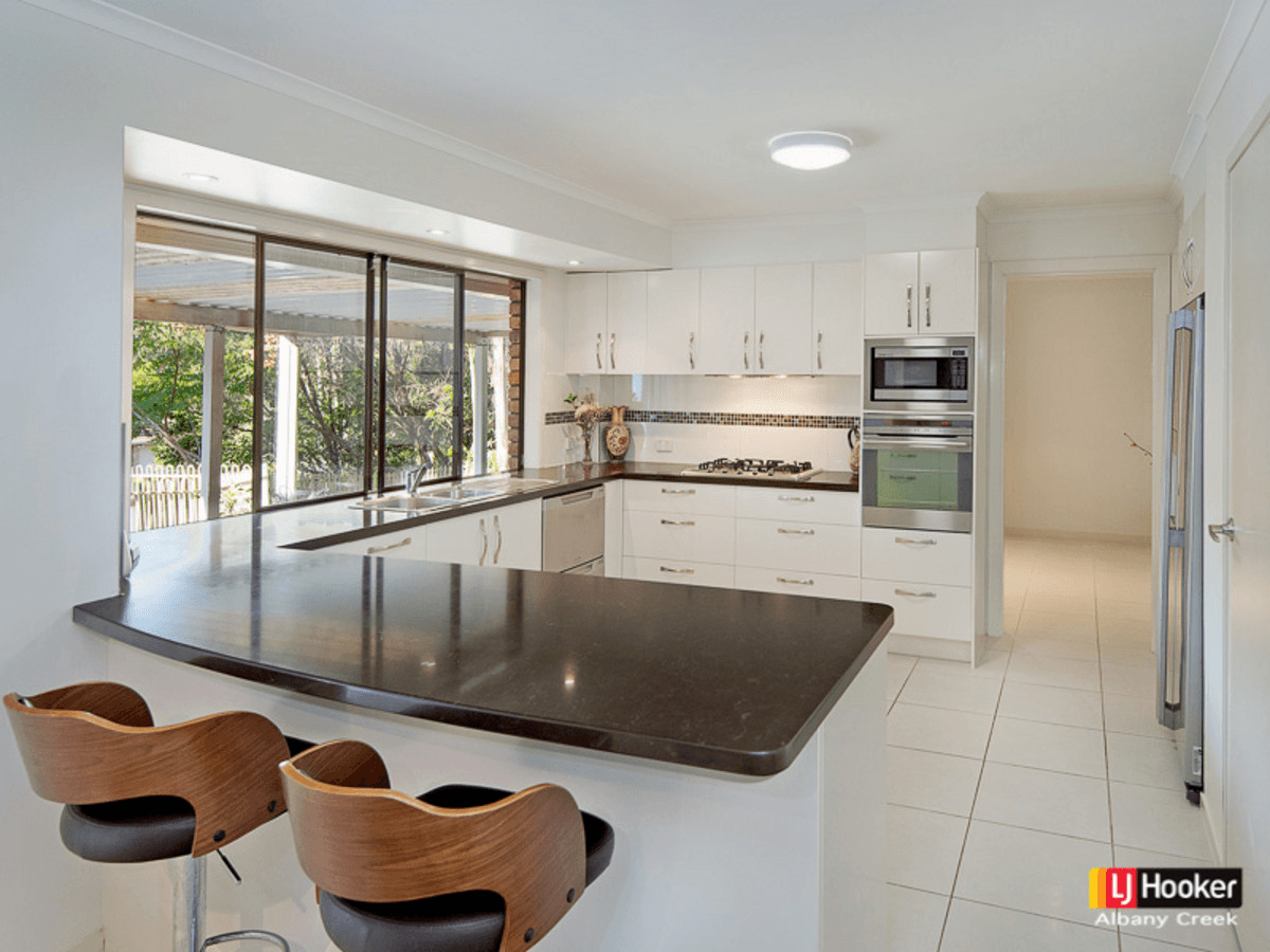 12 Franklin Court, ALBANY CREEK, QLD 4035