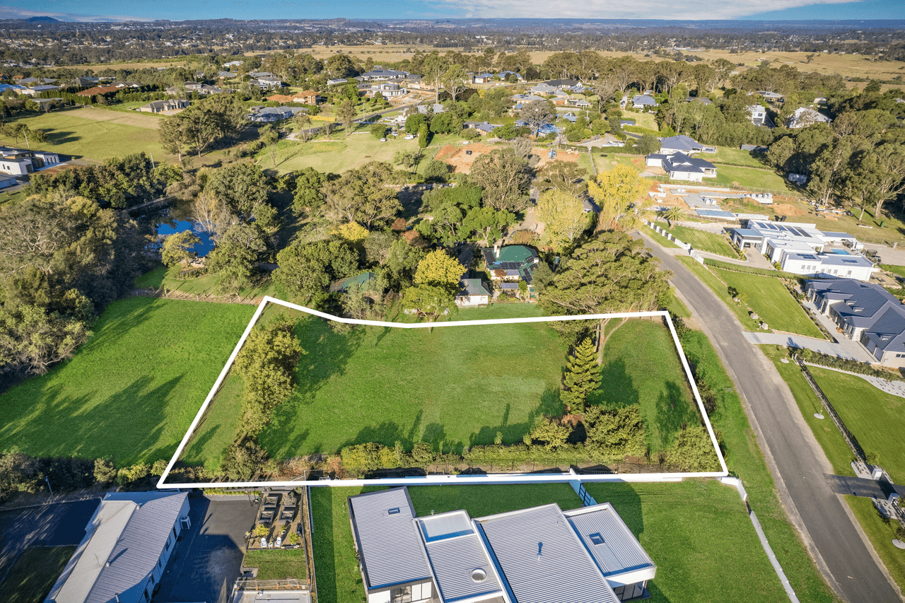 5 Harvest Way, GRASMERE, NSW 2570