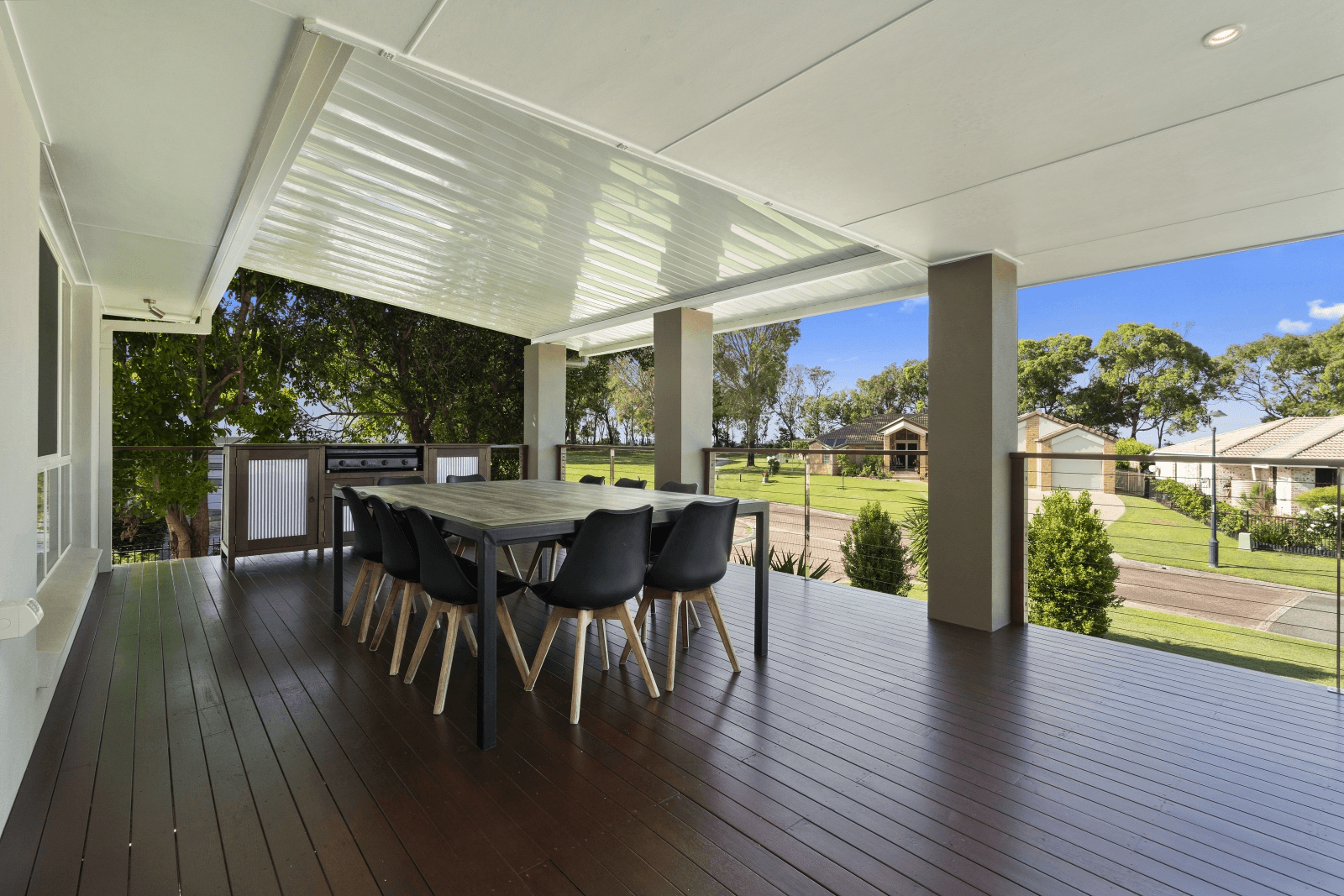 9 Loftus Place, SANDSTONE POINT, QLD 4511