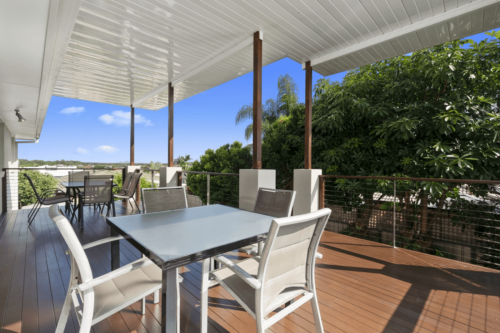 9 Loftus Place, SANDSTONE POINT, QLD 4511