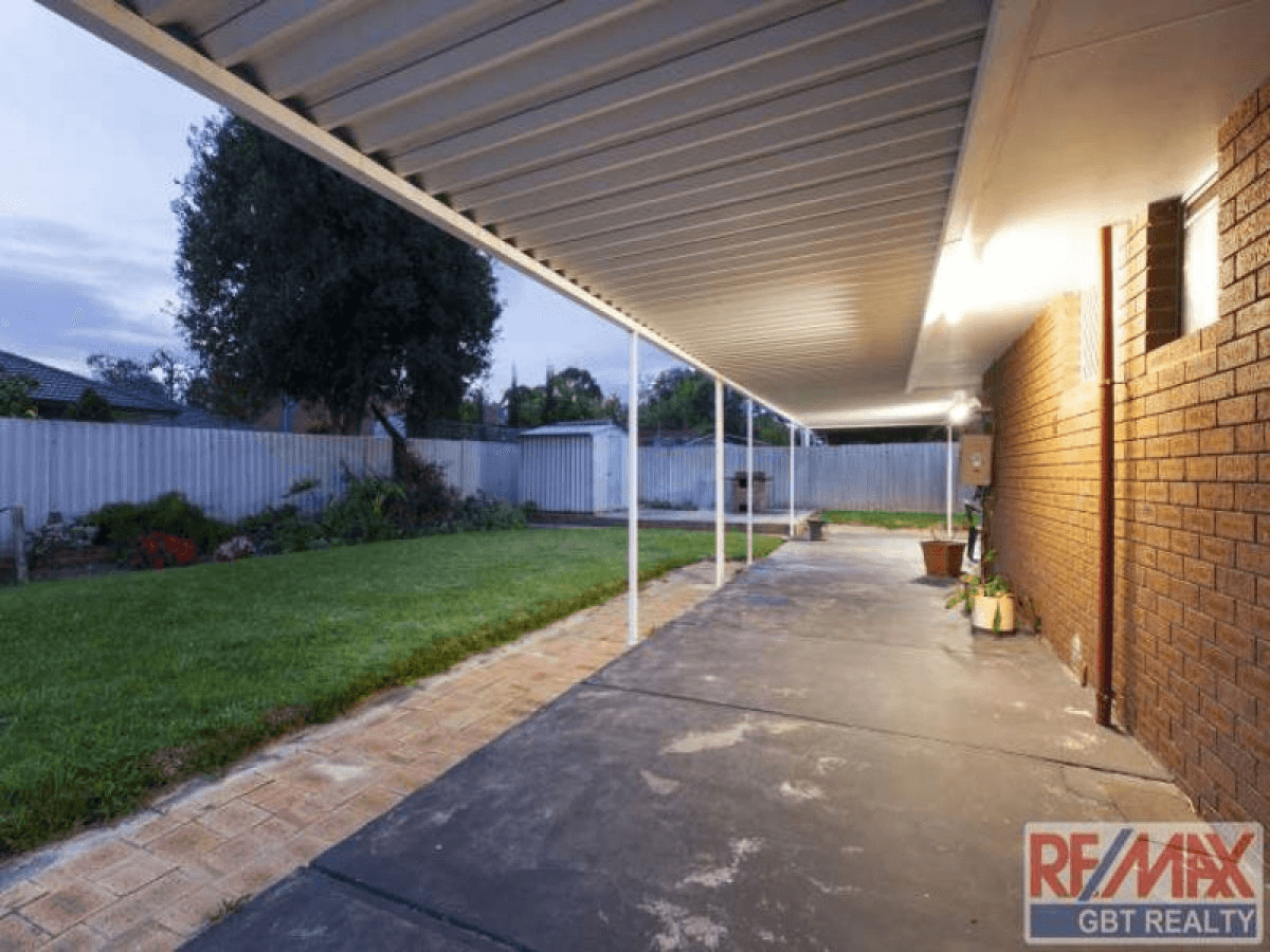 55 Danbury Crescent, GIRRAWHEEN, WA 6064