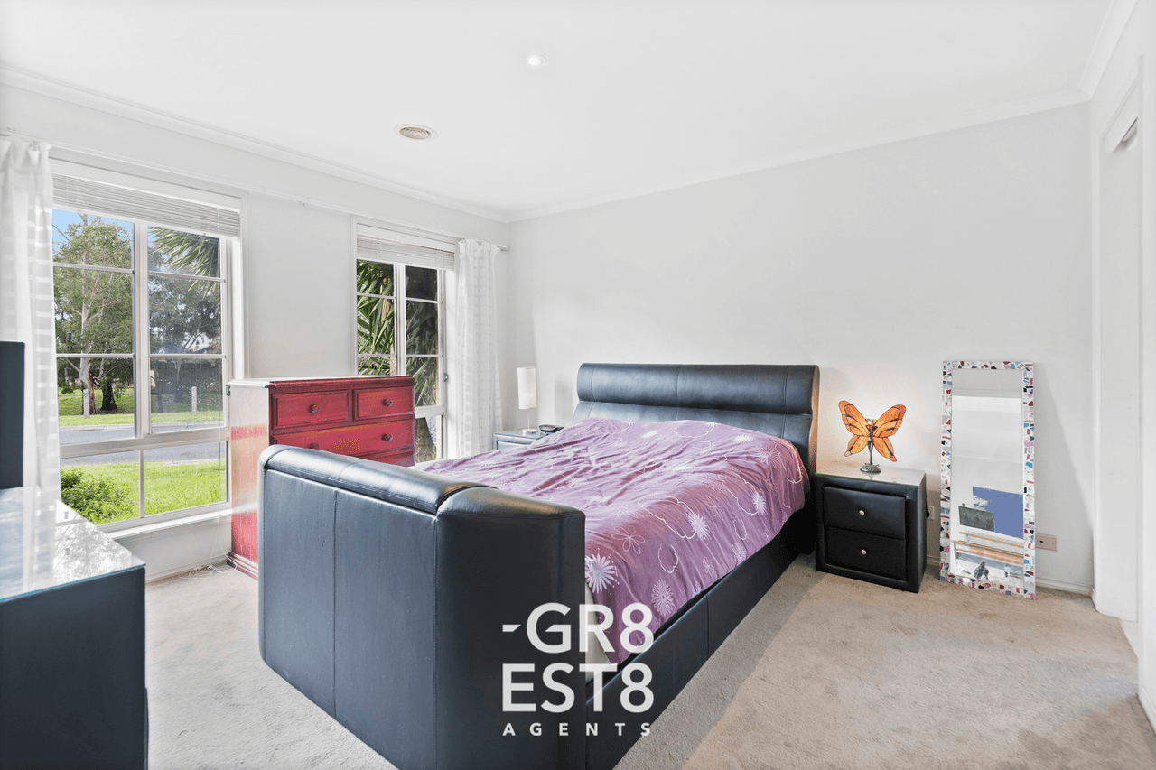 12 Saunton Drive, CRANBOURNE, VIC 3977