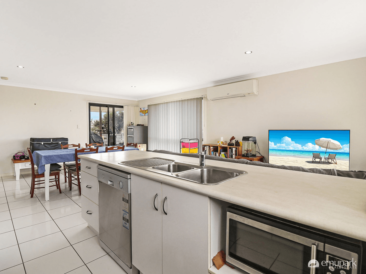 27 The Ridge Way, ZILZIE, QLD 4710