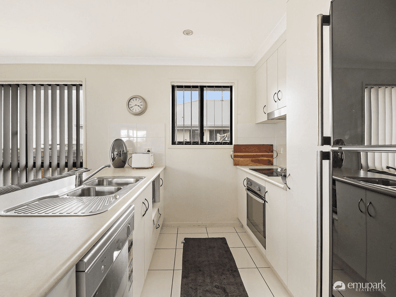 27 The Ridge Way, ZILZIE, QLD 4710