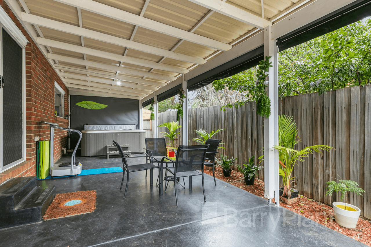 18 Armagh Crescent, Wantirna South, VIC 3152