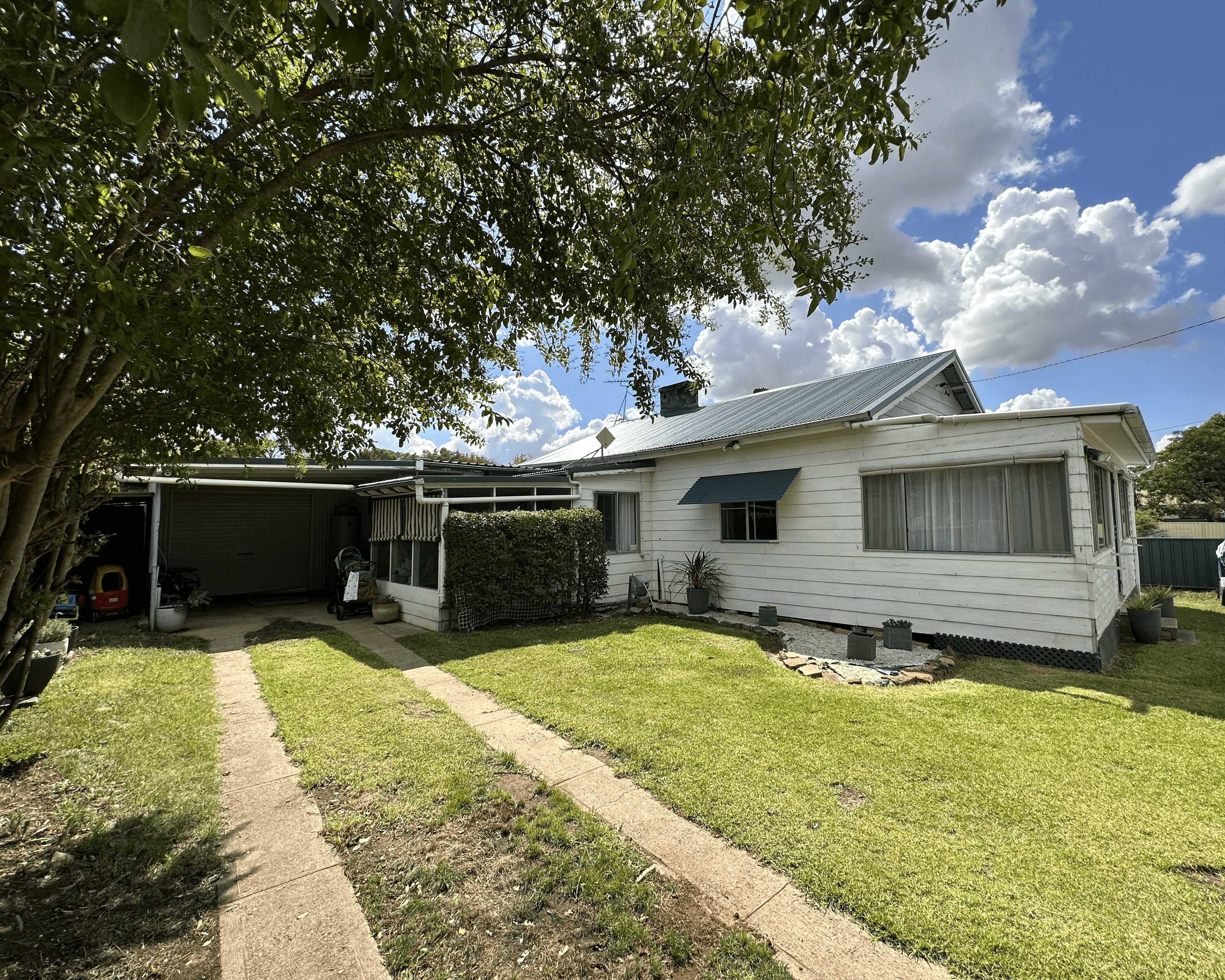 11 Cox Lane, COOLAH, NSW 2843
