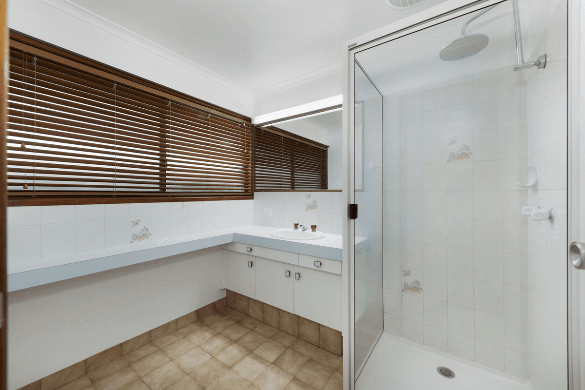 2/6 Emerick Street, KEPNOCK, QLD 4670