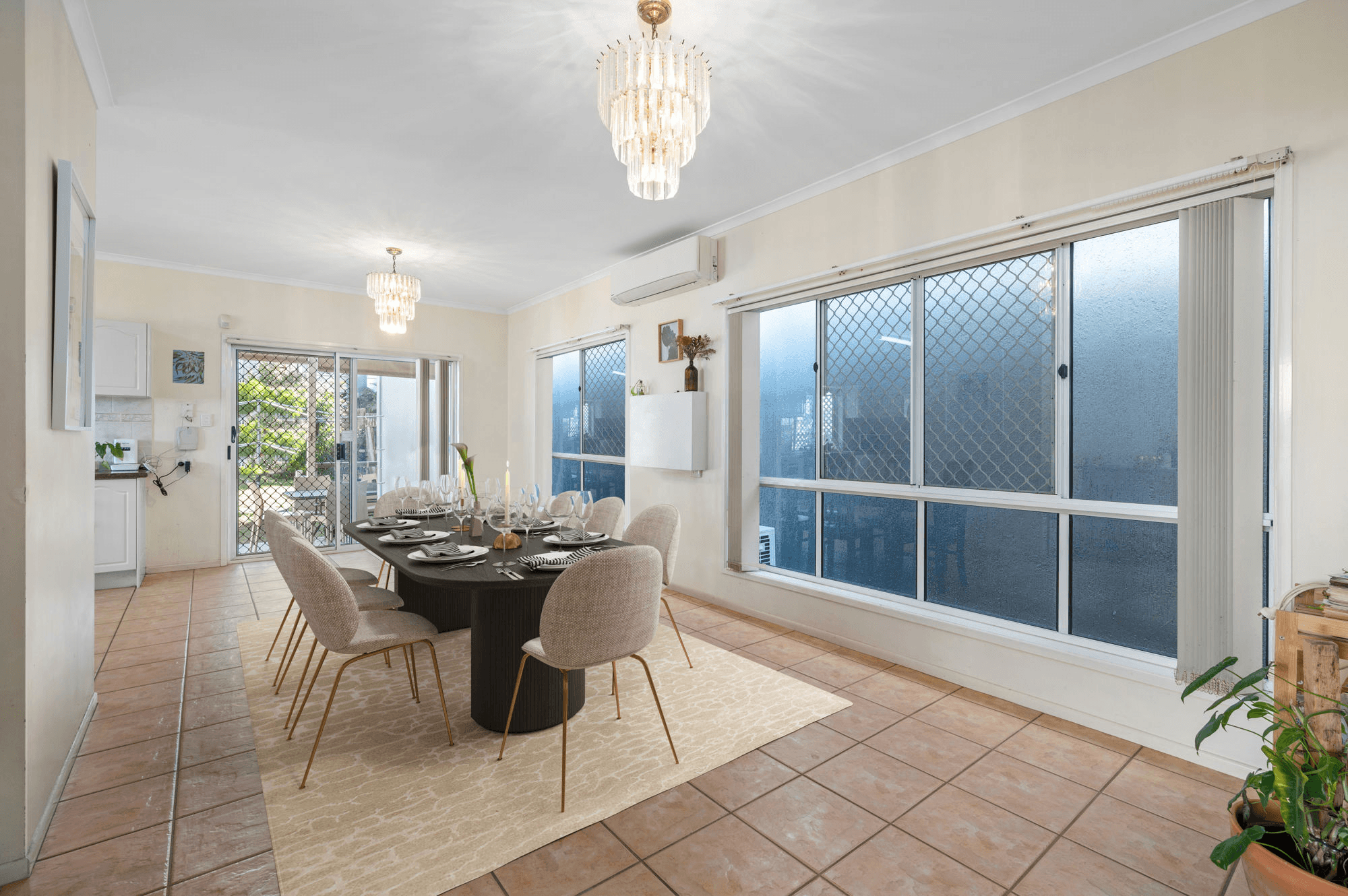 33 Wolseley Street, WOOLLOONGABBA, QLD 4102